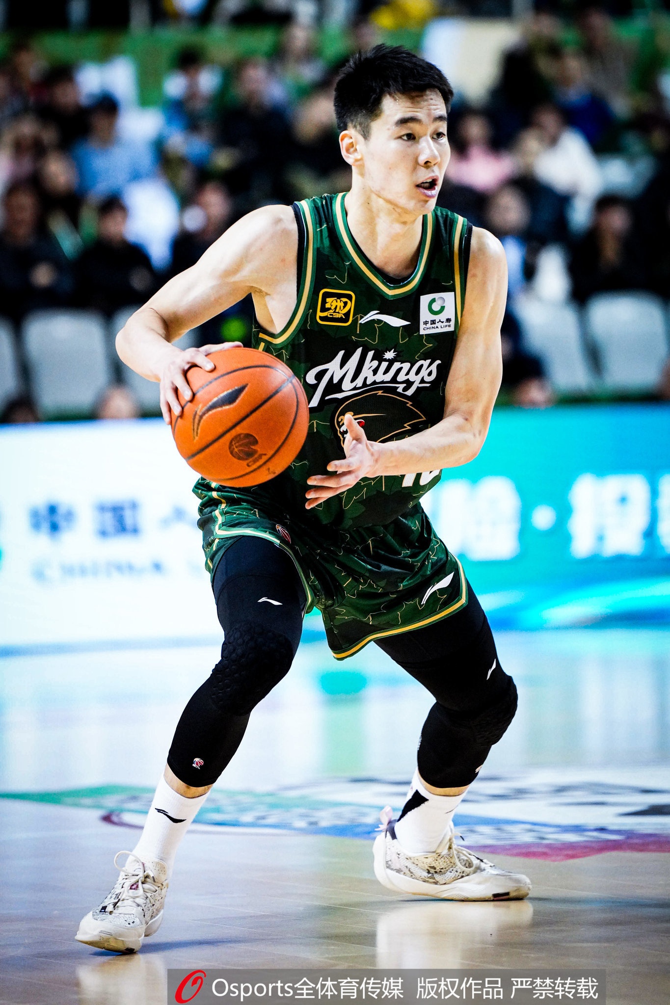 能投能造殺傷!郭昊文首節(jié)2記三分拿到10分1助 罰球5中4